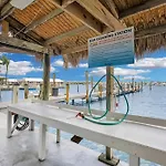 St Thomas - Waterfront Penthouse Sleeps 16 W Pool & Boat Dock