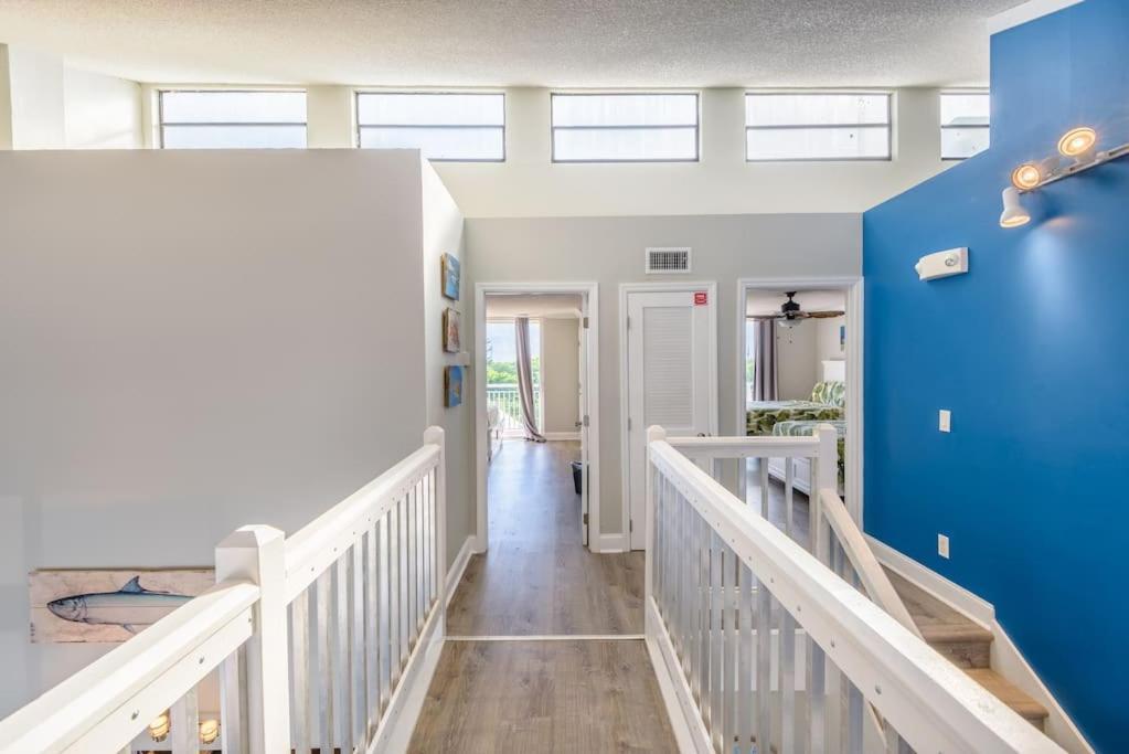 St Thomas - Waterfront Penthouse Sleeps 16 W Pool & Boat Dock * Key West