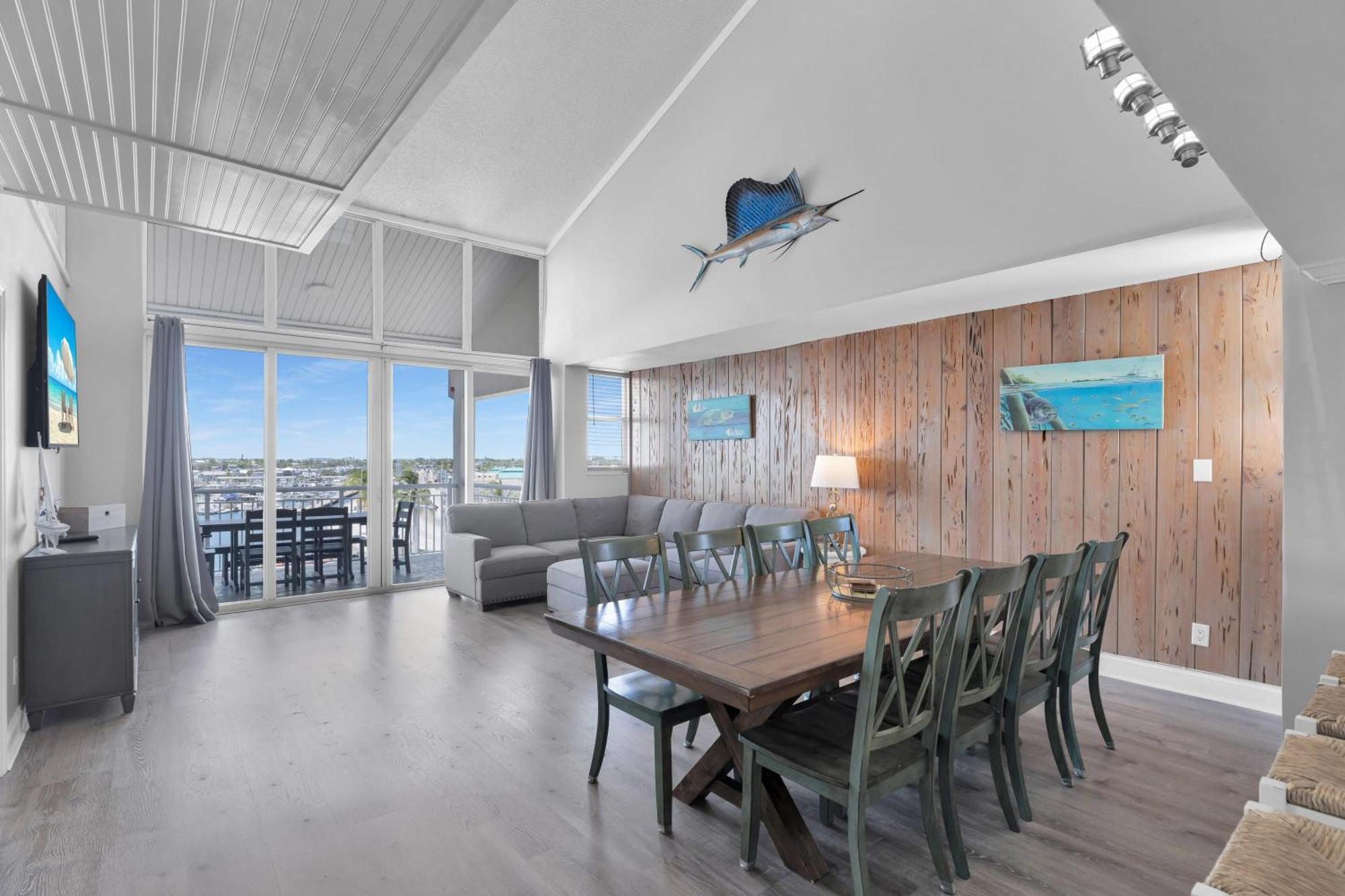 St Thomas - Waterfront Penthouse Sleeps 16 W Pool & Boat Dock Ferienhaus Key West