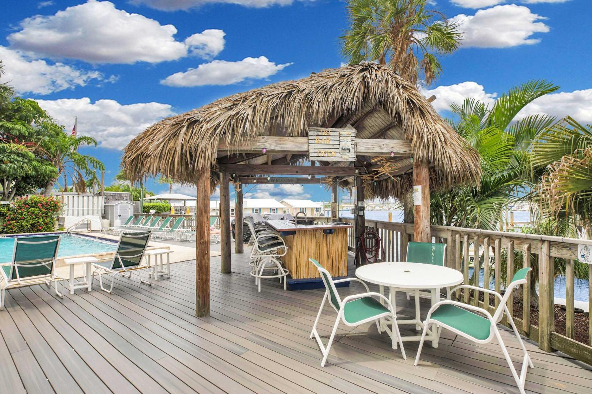 Ferienhaus St Thomas - Waterfront Penthouse Sleeps 16 W Pool & Boat Dock